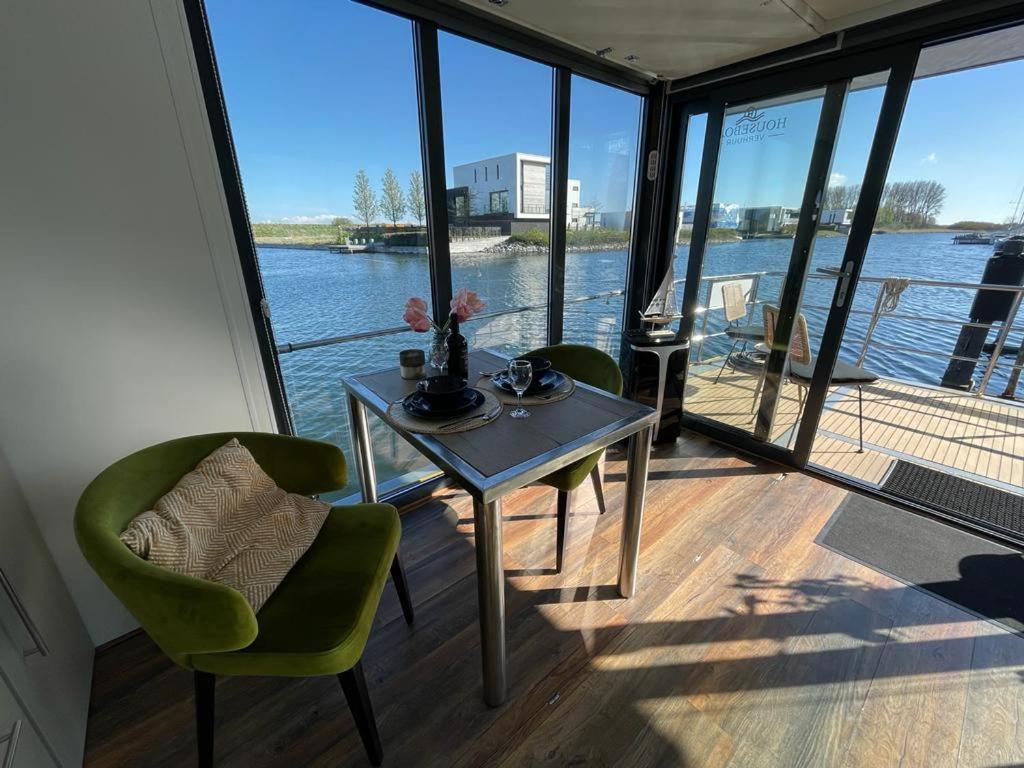 Houseboat Kamperland Hotel Екстериор снимка
