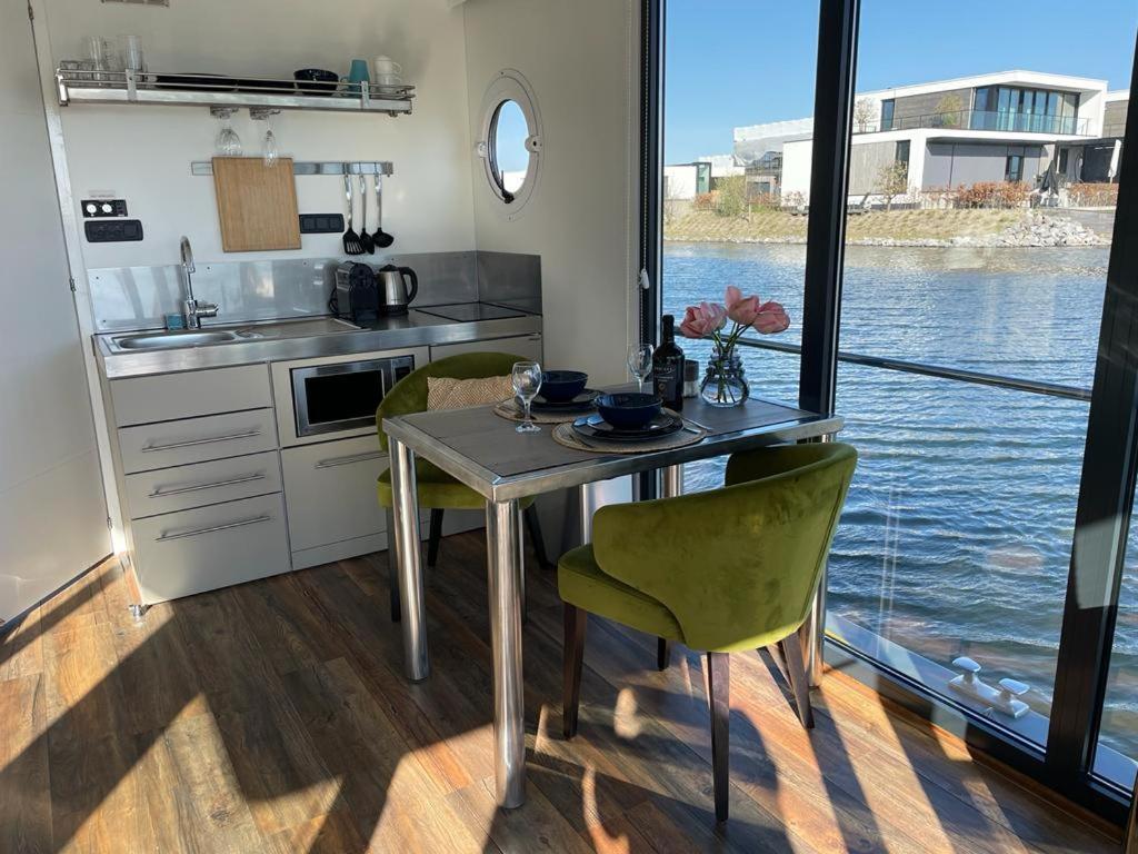 Houseboat Kamperland Hotel Екстериор снимка