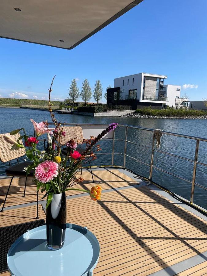Houseboat Kamperland Hotel Екстериор снимка
