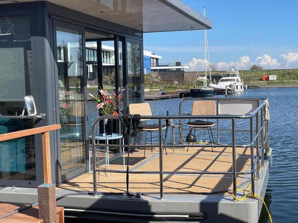 Houseboat Kamperland Hotel Екстериор снимка