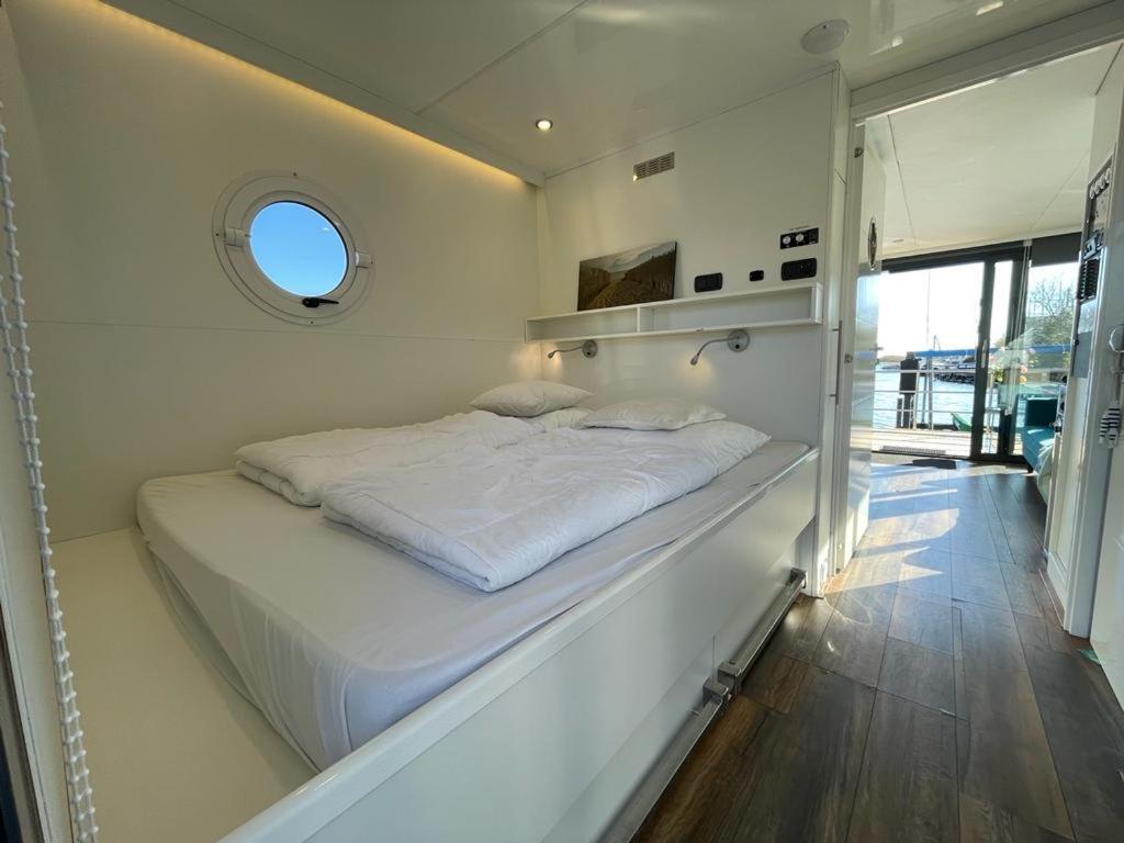 Houseboat Kamperland Hotel Екстериор снимка